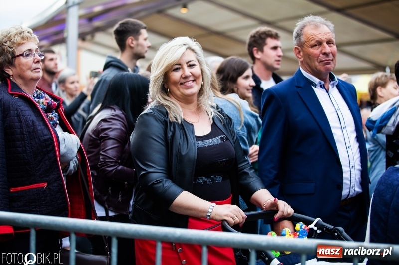 Zdjęcie w galerii na portalu naszraciborz.pl: TOBY gwiazdą pierwszego dnia pietrowickiej Eko-Wystawy wiadomości z regionu