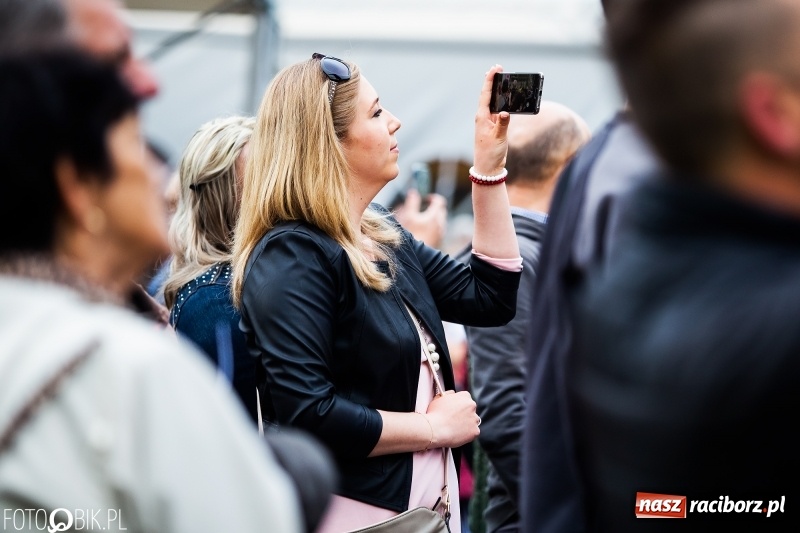 Zdjęcie w galerii na portalu naszraciborz.pl: TOBY gwiazdą pierwszego dnia pietrowickiej Eko-Wystawy wiadomości z regionu