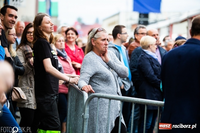 Zdjęcie w galerii na portalu naszraciborz.pl: TOBY gwiazdą pierwszego dnia pietrowickiej Eko-Wystawy wiadomości z regionu