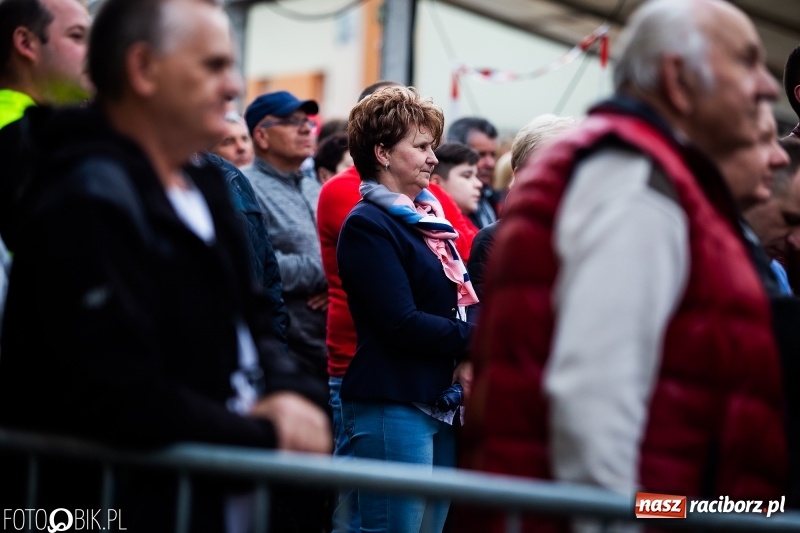 Zdjęcie w galerii na portalu naszraciborz.pl: TOBY gwiazdą pierwszego dnia pietrowickiej Eko-Wystawy wiadomości z regionu