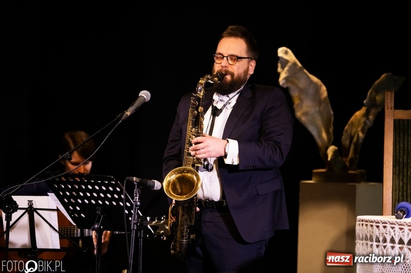 Zdjęcie w galerii na portalu naszraciborz.pl: Promocja kolejnego numeru Almanachu Prowincjonalnego w RCK wiadomości z regionu