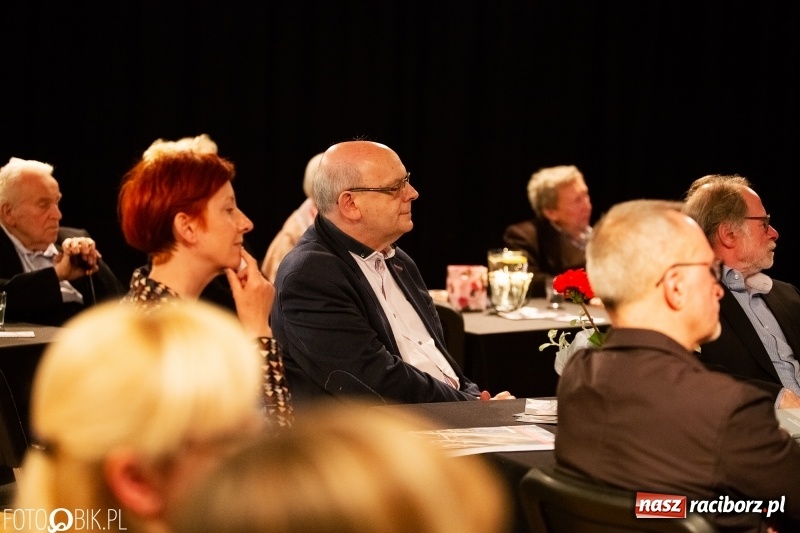 Zdjęcie w galerii na portalu naszraciborz.pl: Promocja kolejnego numeru Almanachu Prowincjonalnego w RCK wiadomości z regionu
