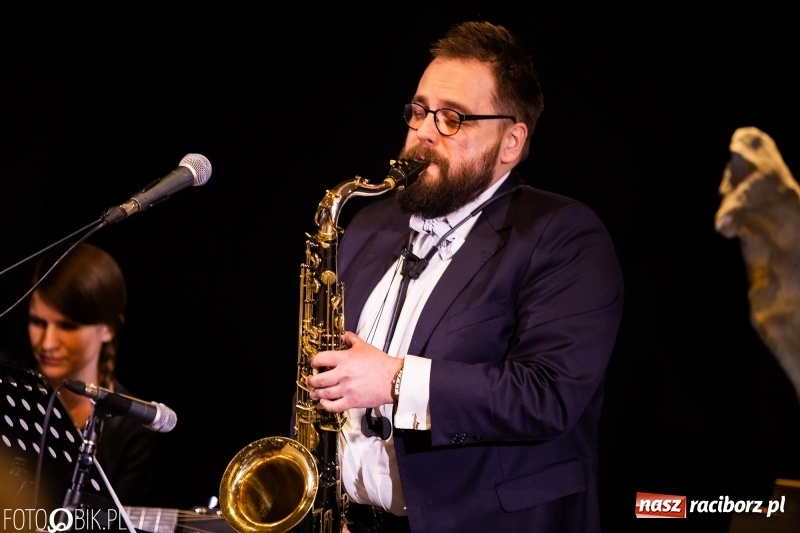 Zdjęcie w galerii na portalu naszraciborz.pl: Promocja kolejnego numeru Almanachu Prowincjonalnego w RCK wiadomości z regionu