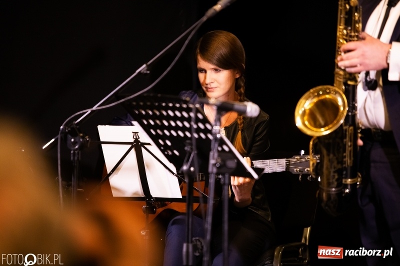 Zdjęcie w galerii na portalu naszraciborz.pl: Promocja kolejnego numeru Almanachu Prowincjonalnego w RCK wiadomości z regionu