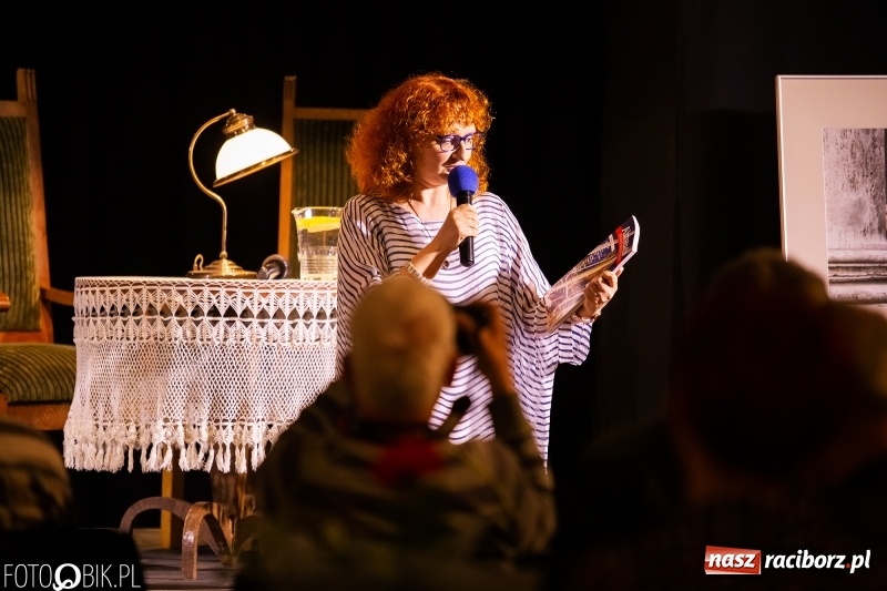 Zdjęcie w galerii na portalu naszraciborz.pl: Promocja kolejnego numeru Almanachu Prowincjonalnego w RCK wiadomości z regionu