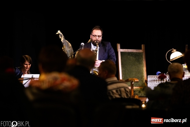Zdjęcie w galerii na portalu naszraciborz.pl: Promocja kolejnego numeru Almanachu Prowincjonalnego w RCK wiadomości z regionu
