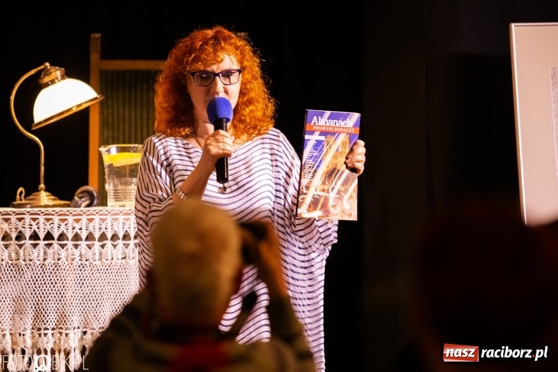Zdjęcie w galerii na portalu naszraciborz.pl: Promocja kolejnego numeru Almanachu Prowincjonalnego w RCK wiadomości z regionu