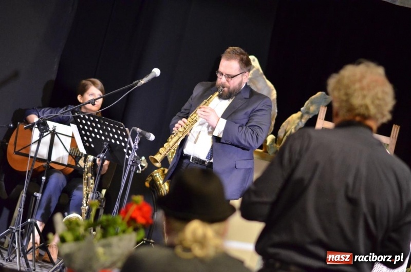 Zdjęcie w galerii na portalu naszraciborz.pl: Promocja kolejnego numeru Almanachu Prowincjonalnego w RCK wiadomości z regionu