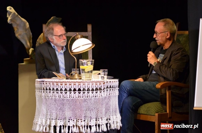 Zdjęcie w galerii na portalu naszraciborz.pl: Promocja kolejnego numeru Almanachu Prowincjonalnego w RCK wiadomości z regionu
