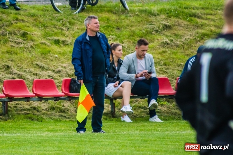 Zdjęcie w galerii na portalu naszraciborz.pl: C klasa. Emocjonujące spotkanie w Bolesławiu. Ruch górą [FOTO] wiadomości z regionu