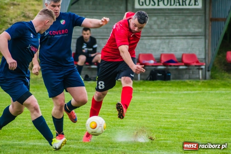 Zdjęcie w galerii na portalu naszraciborz.pl: C klasa. Emocjonujące spotkanie w Bolesławiu. Ruch górą [FOTO] wiadomości z regionu