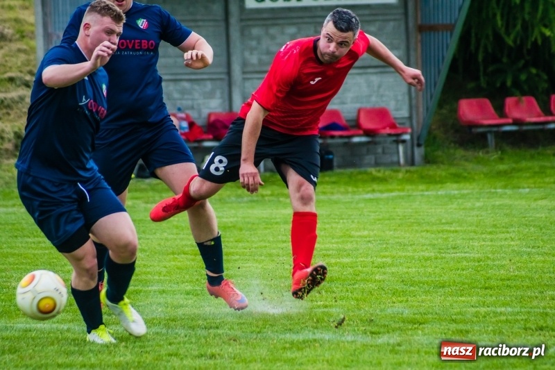 Zdjęcie w galerii na portalu naszraciborz.pl: C klasa. Emocjonujące spotkanie w Bolesławiu. Ruch górą [FOTO] wiadomości z regionu
