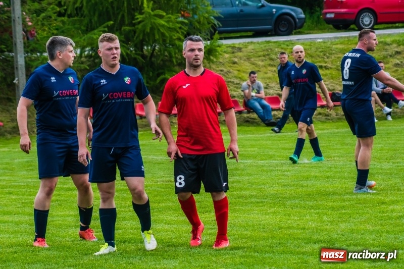 Zdjęcie w galerii na portalu naszraciborz.pl: C klasa. Emocjonujące spotkanie w Bolesławiu. Ruch górą [FOTO] wiadomości z regionu