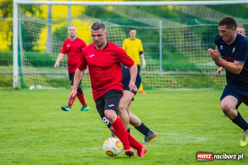 Zdjęcie w galerii na portalu naszraciborz.pl: C klasa. Emocjonujące spotkanie w Bolesławiu. Ruch górą [FOTO] wiadomości z regionu