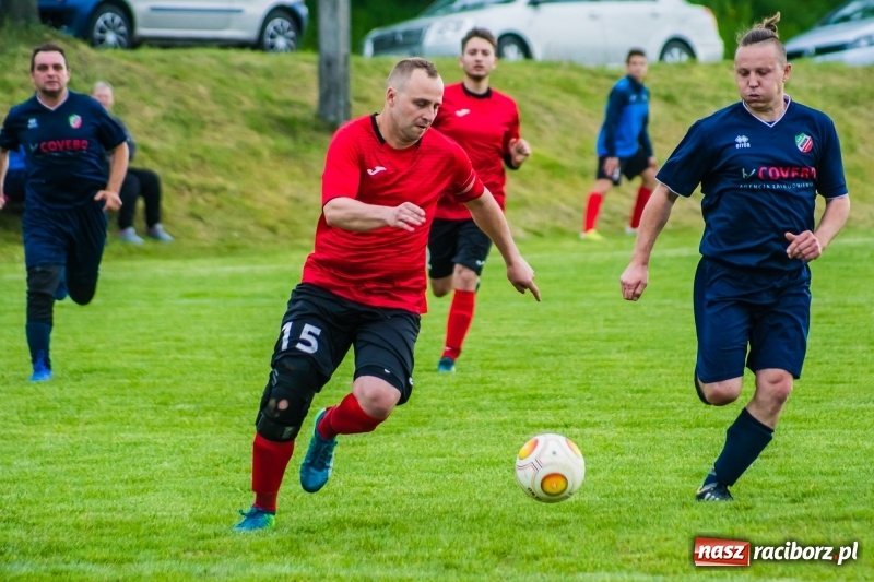 Zdjęcie w galerii na portalu naszraciborz.pl: C klasa. Emocjonujące spotkanie w Bolesławiu. Ruch górą [FOTO] wiadomości z regionu