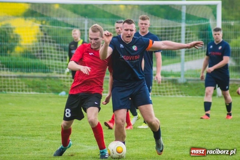 Zdjęcie w galerii na portalu naszraciborz.pl: C klasa. Emocjonujące spotkanie w Bolesławiu. Ruch górą [FOTO] wiadomości z regionu