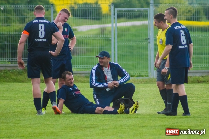 Zdjęcie w galerii na portalu naszraciborz.pl: C klasa. Emocjonujące spotkanie w Bolesławiu. Ruch górą [FOTO] wiadomości z regionu