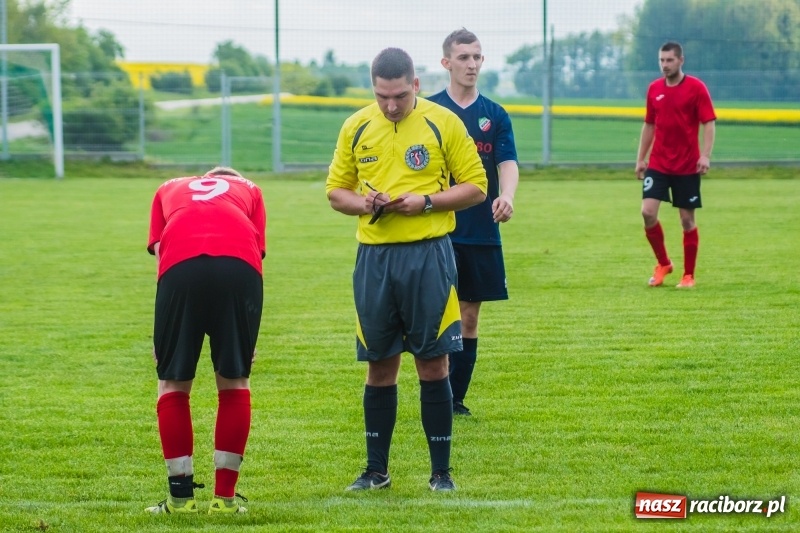Zdjęcie w galerii na portalu naszraciborz.pl: C klasa. Emocjonujące spotkanie w Bolesławiu. Ruch górą [FOTO] wiadomości z regionu