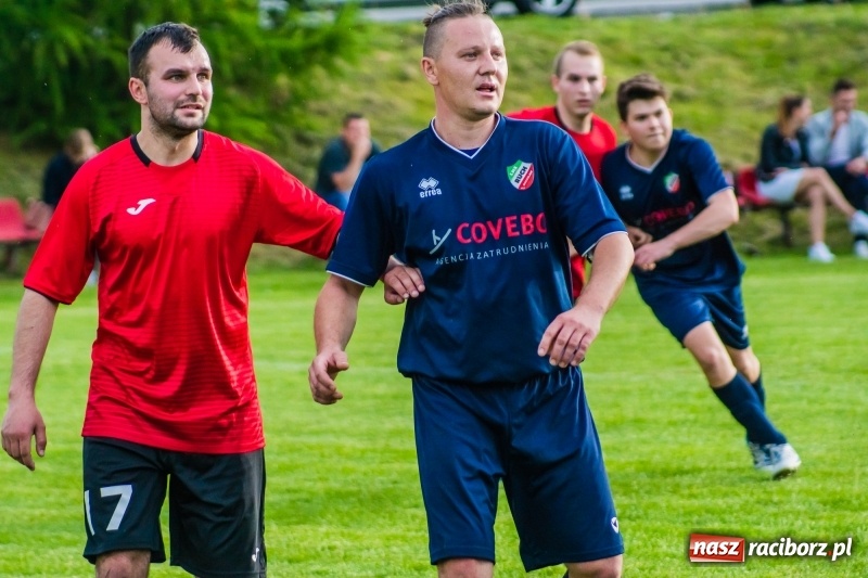 Zdjęcie w galerii na portalu naszraciborz.pl: C klasa. Emocjonujące spotkanie w Bolesławiu. Ruch górą [FOTO] wiadomości z regionu