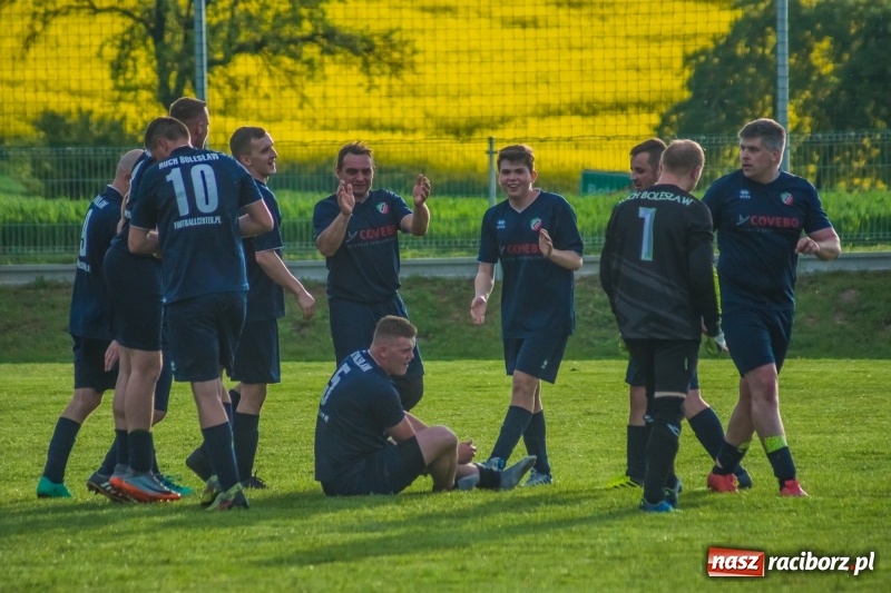 Zdjęcie w galerii na portalu naszraciborz.pl: C klasa. Emocjonujące spotkanie w Bolesławiu. Ruch górą [FOTO] wiadomości z regionu