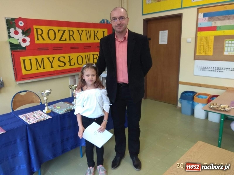 Zdjęcie w galerii na portalu naszraciborz.pl: Mistrz rozrywek umysłowych - III Powiatowy Konkurs  dla klas II w SP18 wiadomości z regionu