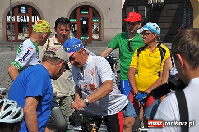 Zdjęcie w galerii na portalu naszraciborz.pl: Rajd trzeźwości: 3 tys. km przed nimi wiadomości z regionu