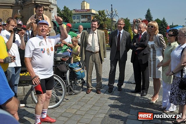 Zdjęcie w galerii na portalu naszraciborz.pl: Rajd trzeźwości: 3 tys. km przed nimi wiadomości z regionu