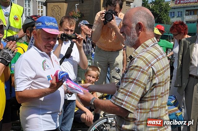 Zdjęcie w galerii na portalu naszraciborz.pl: Rajd trzeźwości: 3 tys. km przed nimi wiadomości z regionu