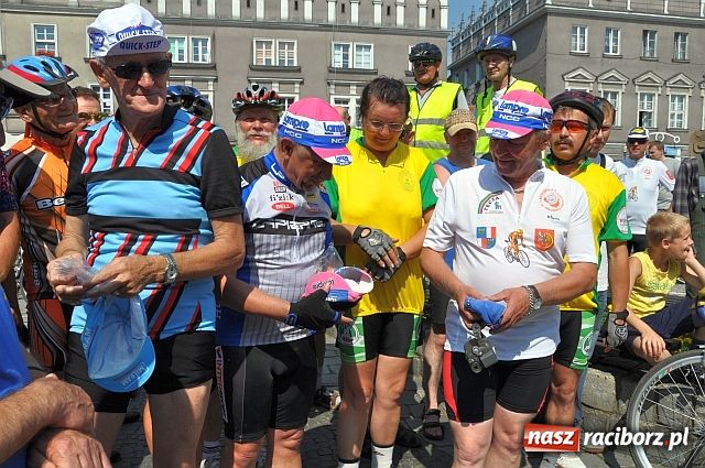 Zdjęcie w galerii na portalu naszraciborz.pl: Rajd trzeźwości: 3 tys. km przed nimi wiadomości z regionu