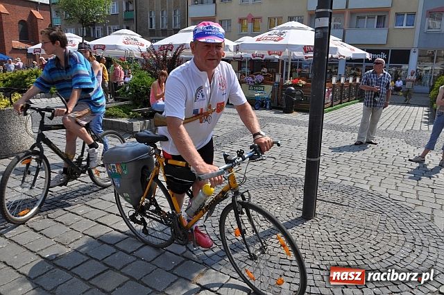 Zdjęcie w galerii na portalu naszraciborz.pl: Rajd trzeźwości: 3 tys. km przed nimi wiadomości z regionu