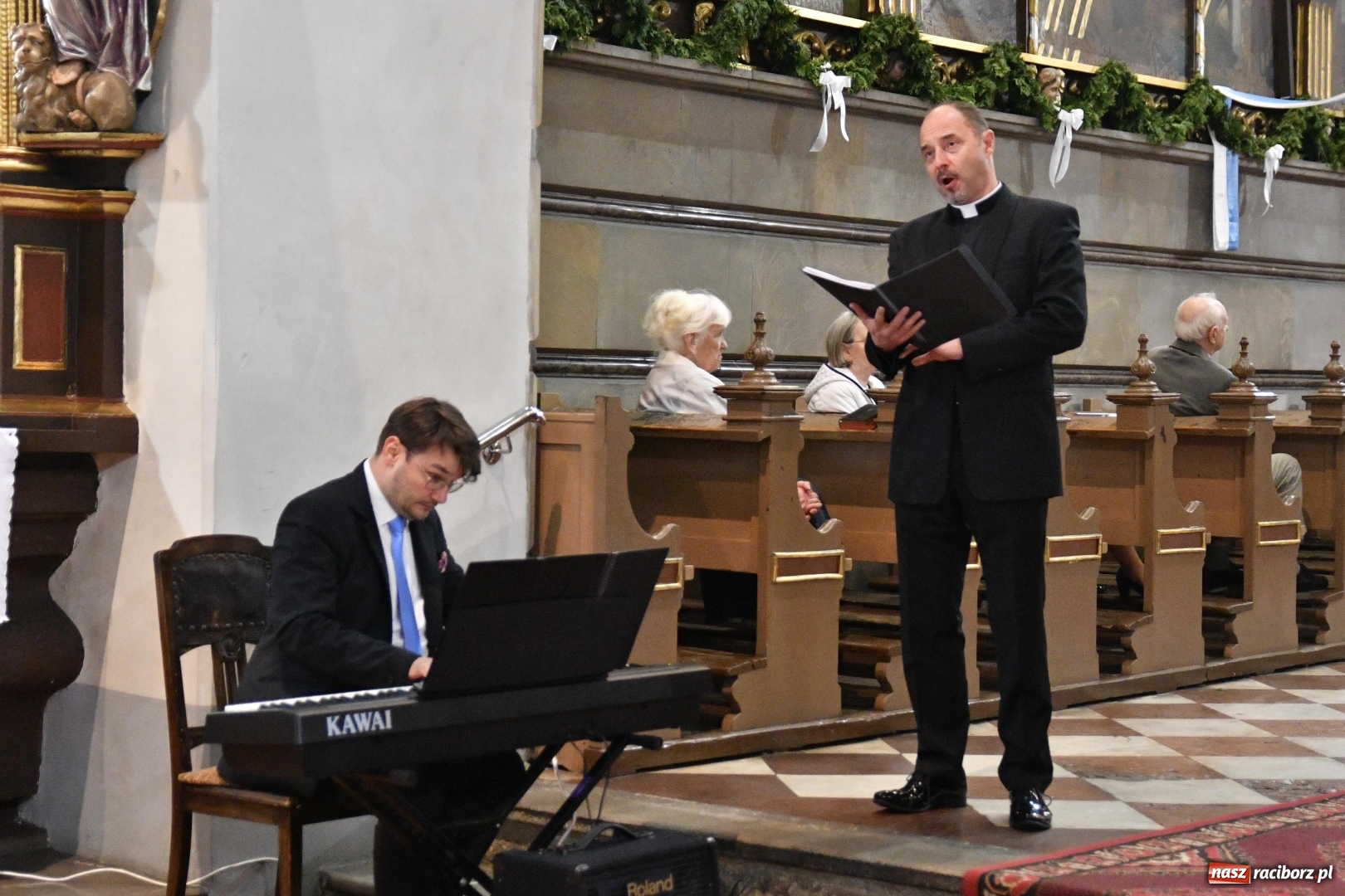 Zdjęcie w galerii na portalu naszraciborz.pl: Servi Domini Cantores wystąpili w świątyni farnej [FOTO]  wiadomości z regionu