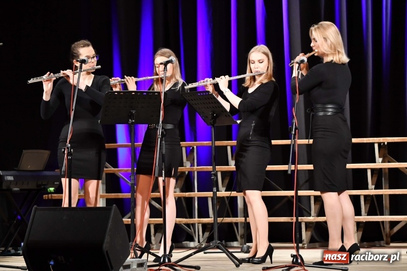 Zdjęcie w galerii na portalu naszraciborz.pl: XV edycja Festiwalu Pieśni Stanisława Moniuszki w Raciborzu  wiadomości z regionu