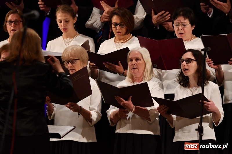 Zdjęcie w galerii na portalu naszraciborz.pl: XV edycja Festiwalu Pieśni Stanisława Moniuszki w Raciborzu  wiadomości z regionu