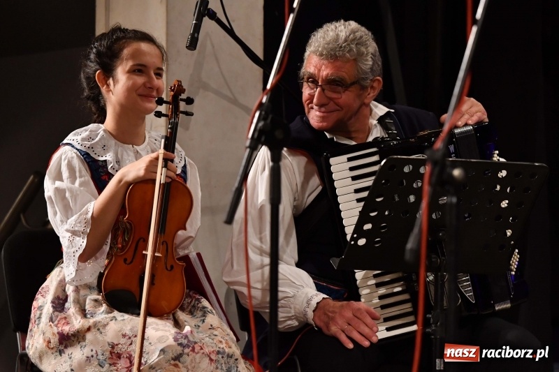 Zdjęcie w galerii na portalu naszraciborz.pl: XV edycja Festiwalu Pieśni Stanisława Moniuszki w Raciborzu  wiadomości z regionu