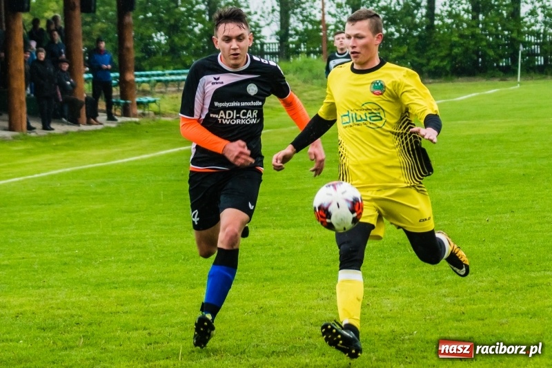 Zdjęcie w galerii na portalu naszraciborz.pl: C klasowe derby rezerw dla Owsiszcz [FOTO] wiadomości z regionu