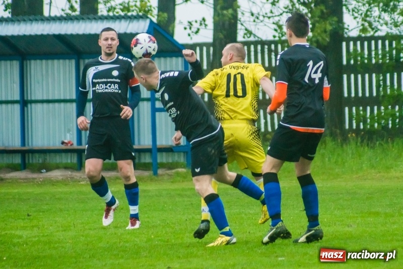 Zdjęcie w galerii na portalu naszraciborz.pl: C klasowe derby rezerw dla Owsiszcz [FOTO] wiadomości z regionu