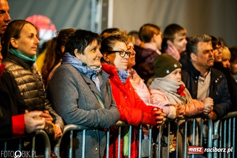Zdjęcie w galerii na portalu naszraciborz.pl: Włoskie rytmy porwały Pietrowice Wielkie. Francesco Napoli na finał Eko-Wystawy wiadomości z regionu