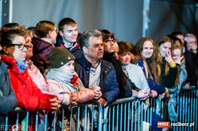 Zdjęcie w galerii na portalu naszraciborz.pl: Włoskie rytmy porwały Pietrowice Wielkie. Francesco Napoli na finał Eko-Wystawy wiadomości z regionu