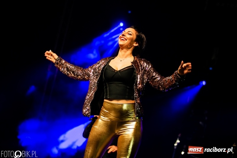 Zdjęcie w galerii na portalu naszraciborz.pl: Włoskie rytmy porwały Pietrowice Wielkie. Francesco Napoli na finał Eko-Wystawy wiadomości z regionu