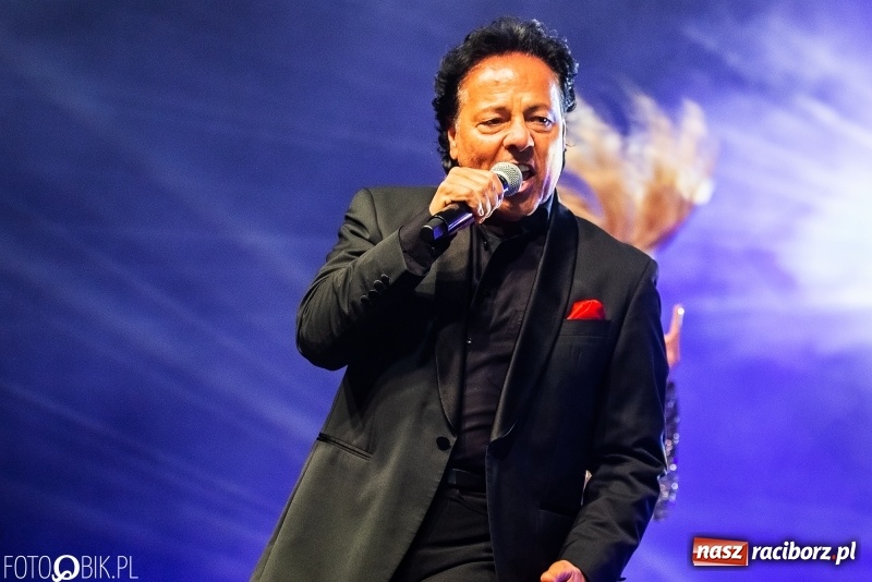 Zdjęcie w galerii na portalu naszraciborz.pl: Włoskie rytmy porwały Pietrowice Wielkie. Francesco Napoli na finał Eko-Wystawy wiadomości z regionu