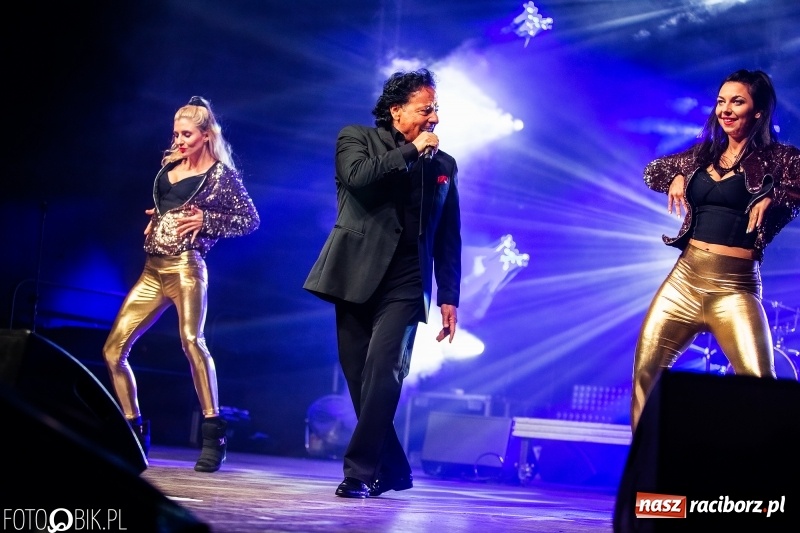 Zdjęcie w galerii na portalu naszraciborz.pl: Włoskie rytmy porwały Pietrowice Wielkie. Francesco Napoli na finał Eko-Wystawy wiadomości z regionu