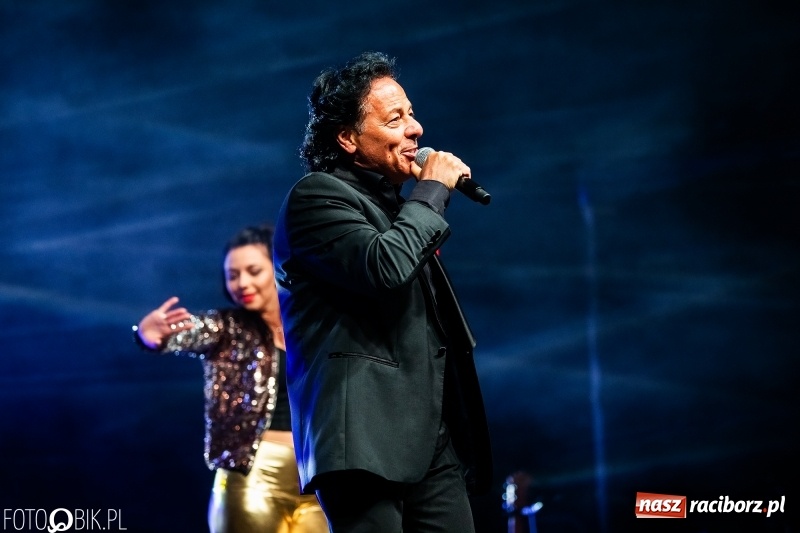 Zdjęcie w galerii na portalu naszraciborz.pl: Włoskie rytmy porwały Pietrowice Wielkie. Francesco Napoli na finał Eko-Wystawy wiadomości z regionu