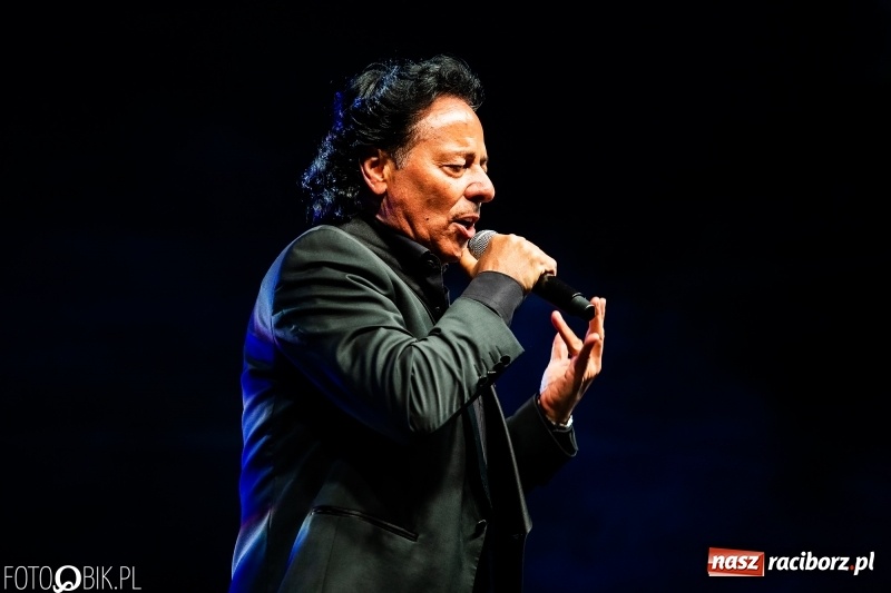 Zdjęcie w galerii na portalu naszraciborz.pl: Włoskie rytmy porwały Pietrowice Wielkie. Francesco Napoli na finał Eko-Wystawy wiadomości z regionu