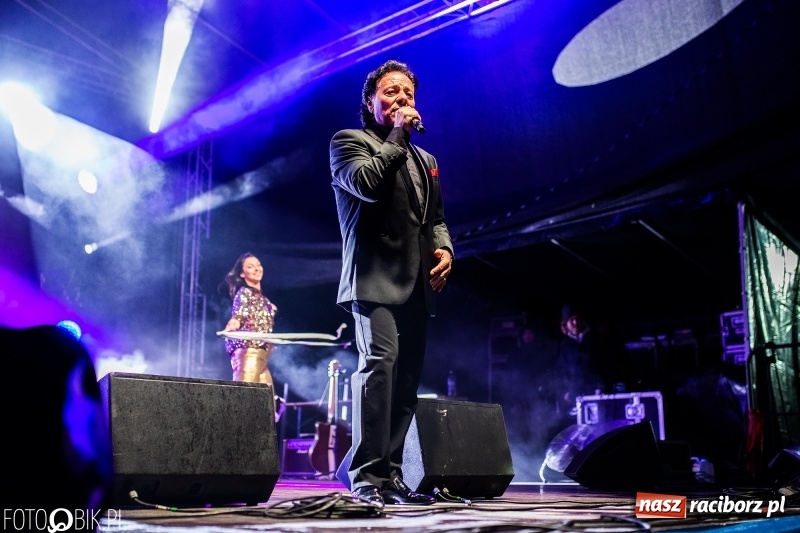 Zdjęcie w galerii na portalu naszraciborz.pl: Włoskie rytmy porwały Pietrowice Wielkie. Francesco Napoli na finał Eko-Wystawy wiadomości z regionu