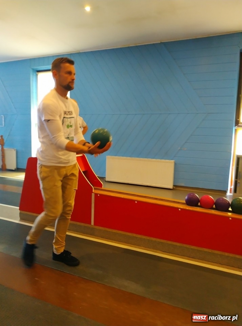 Zdjęcie w galerii na portalu naszraciborz.pl: Kręglarska rywalizacja o puchar dyrektora OSiR za nami wiadomości z regionu