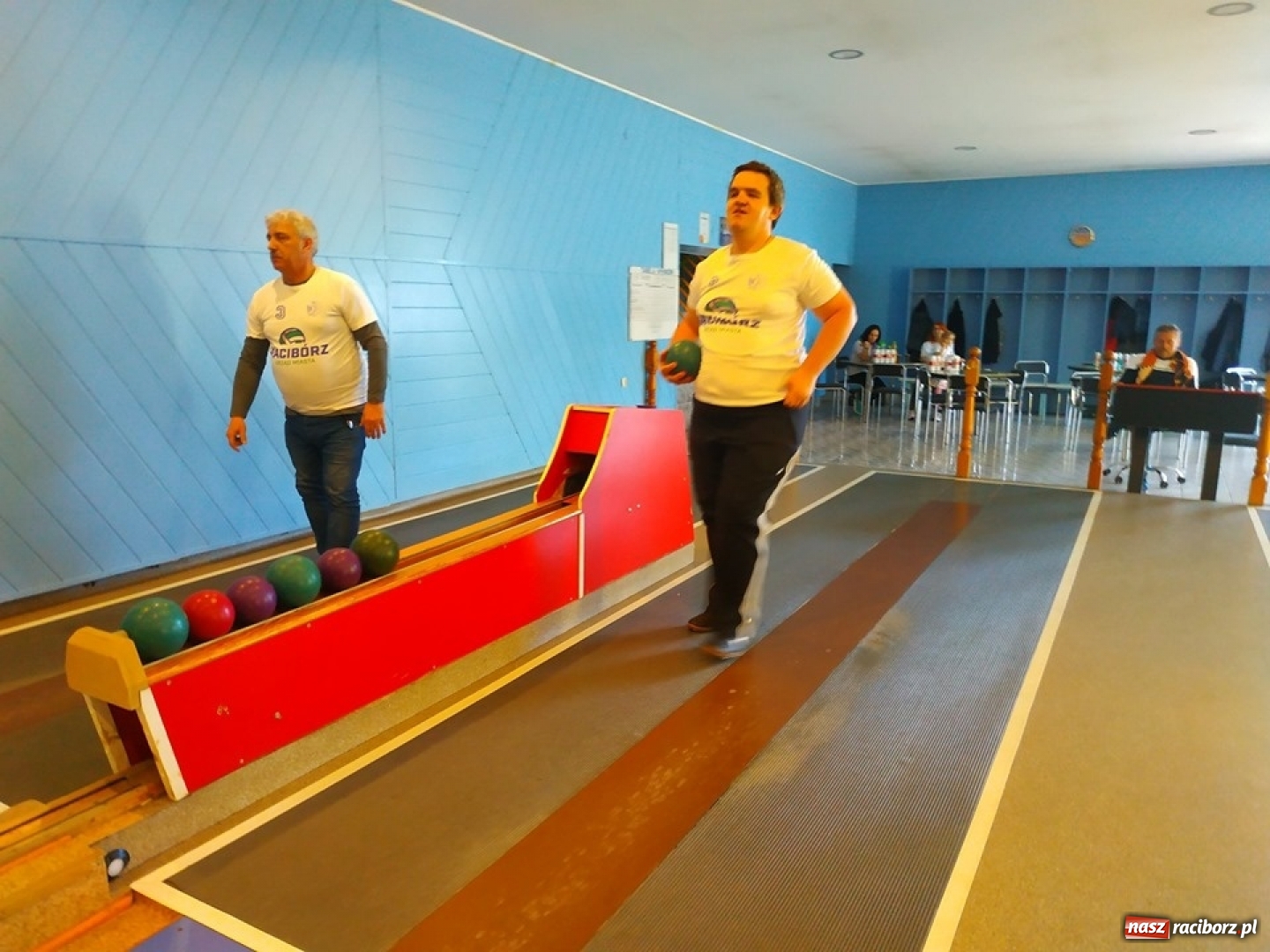 Zdjęcie w galerii na portalu naszraciborz.pl: Kręglarska rywalizacja o puchar dyrektora OSiR za nami wiadomości z regionu