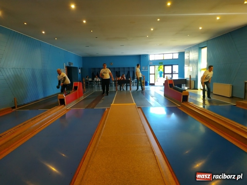 Zdjęcie w galerii na portalu naszraciborz.pl: Kręglarska rywalizacja o puchar dyrektora OSiR za nami wiadomości z regionu