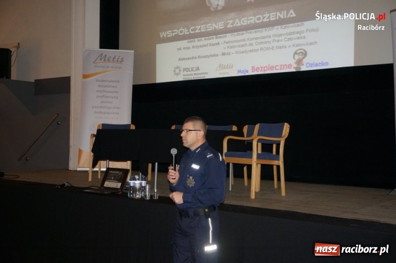 Zdjęcie w galerii na portalu naszraciborz.pl: Nauczyciele poznali współczesne zagrożenia cyberprzestrzeni wiadomości z regionu