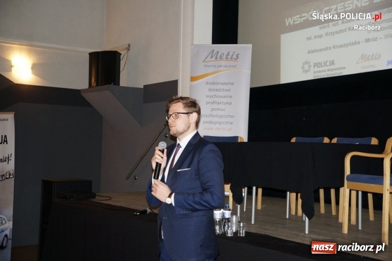 Zdjęcie w galerii na portalu naszraciborz.pl: Nauczyciele poznali współczesne zagrożenia cyberprzestrzeni wiadomości z regionu