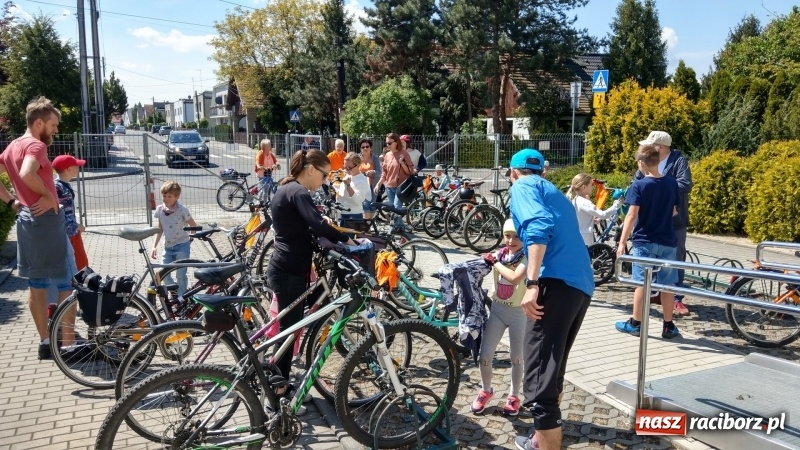 Zdjęcie w galerii na portalu naszraciborz.pl: Sobota na dwóch kółkach z raciborską biblioteką wiadomości z regionu